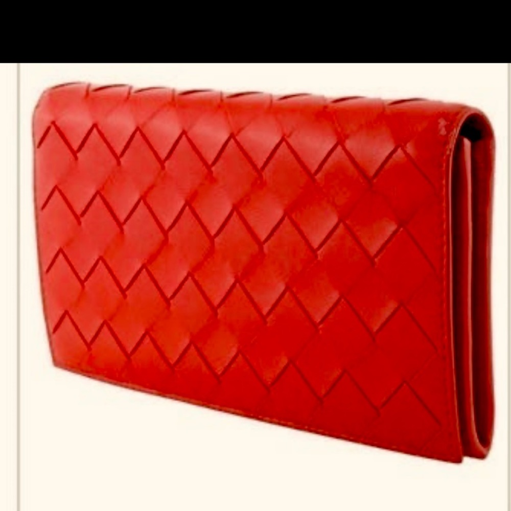 Pre loved good condition BOTTEGA VENETA Coral Red Wallet soft leather stylish